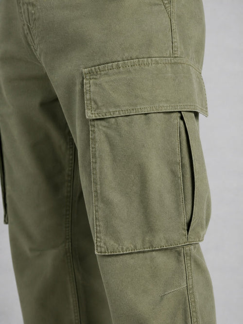 Henry cargo pants - Army Green pocket detail