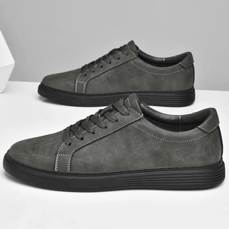 Sneakers - Gray pair view