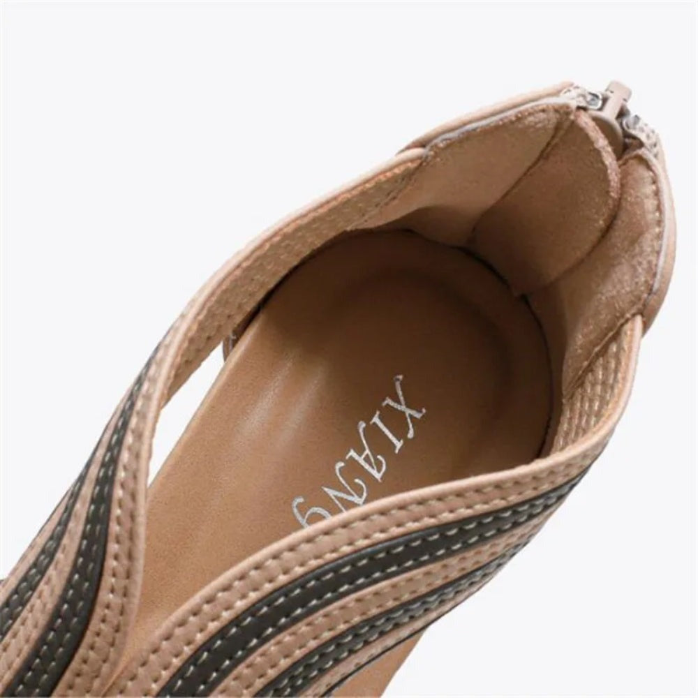 Liv wedge sandal detail