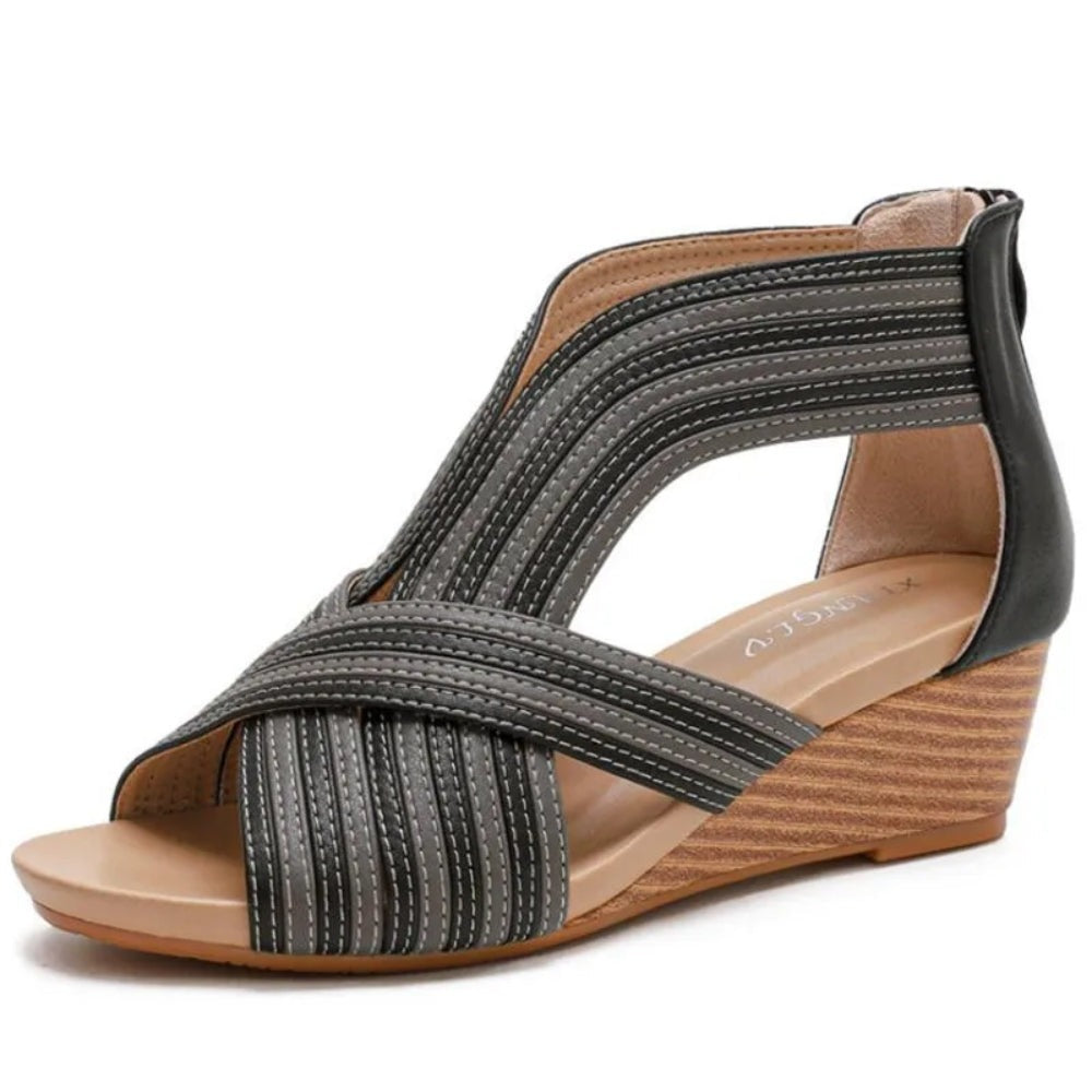 Liv wedge sandal black