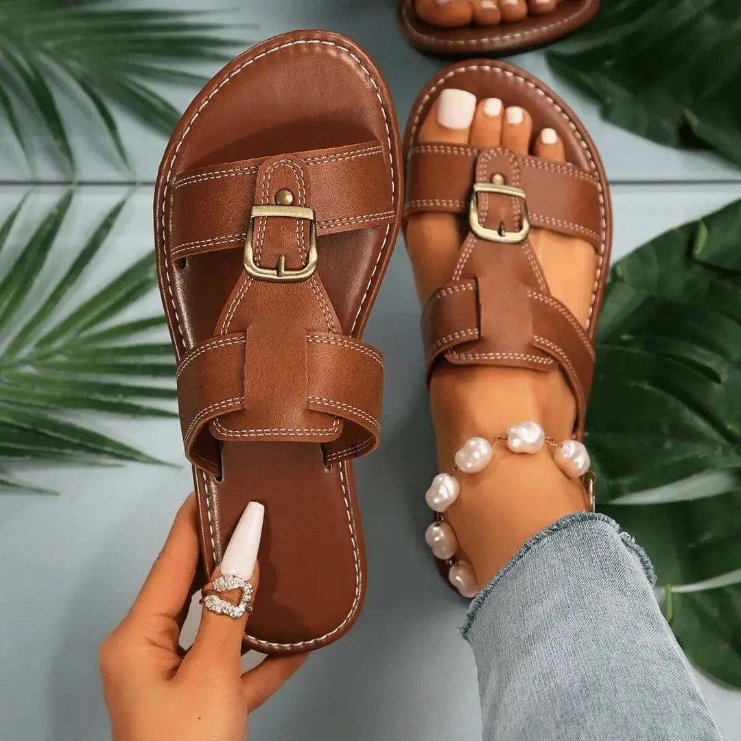 Mia leather slide sandals - detail