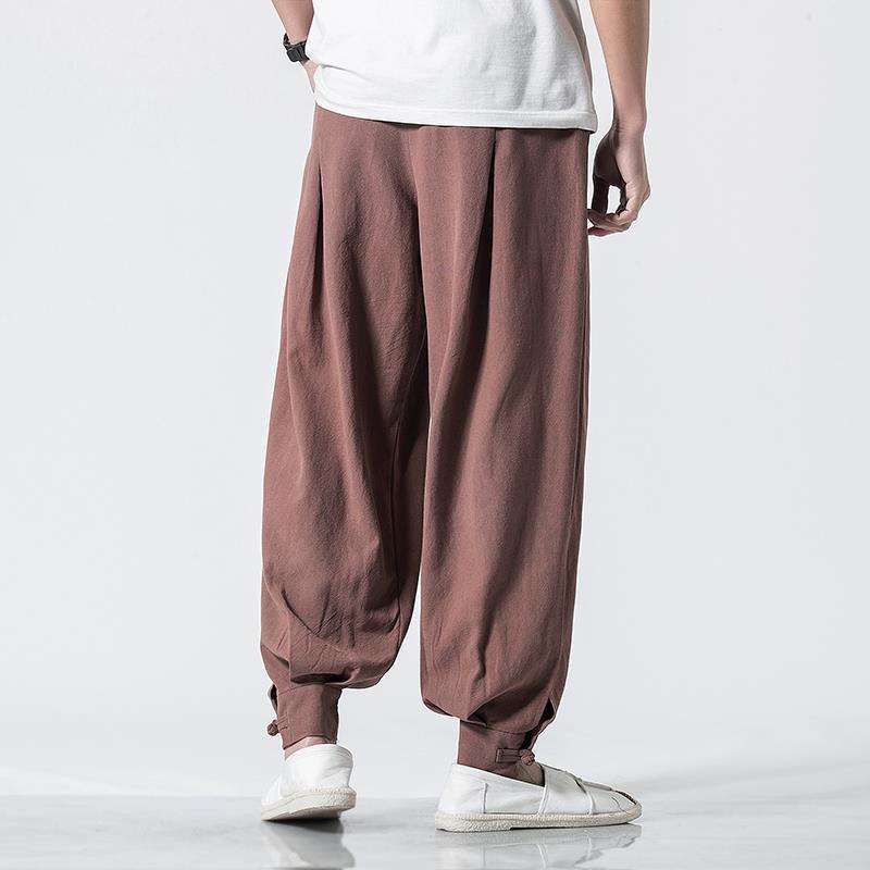 joggers - cuff detail