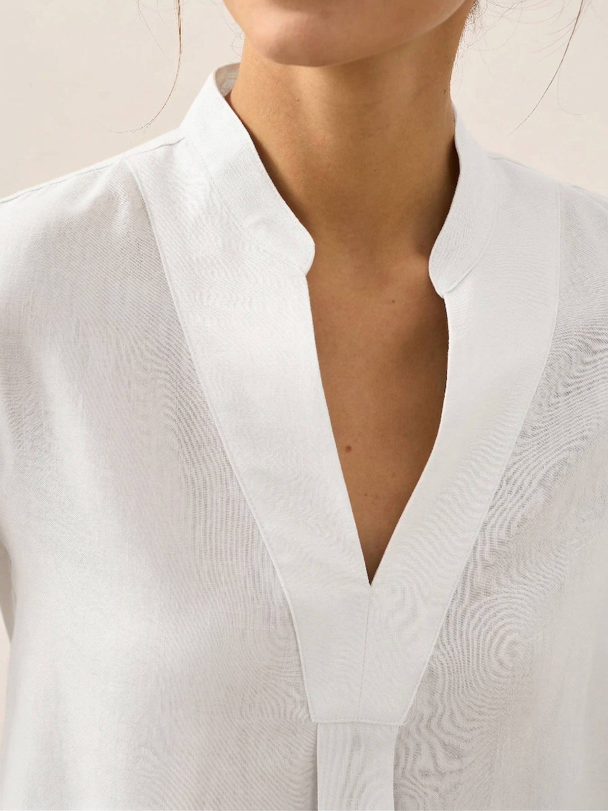 Olivia linen shirt - collar detail (White)