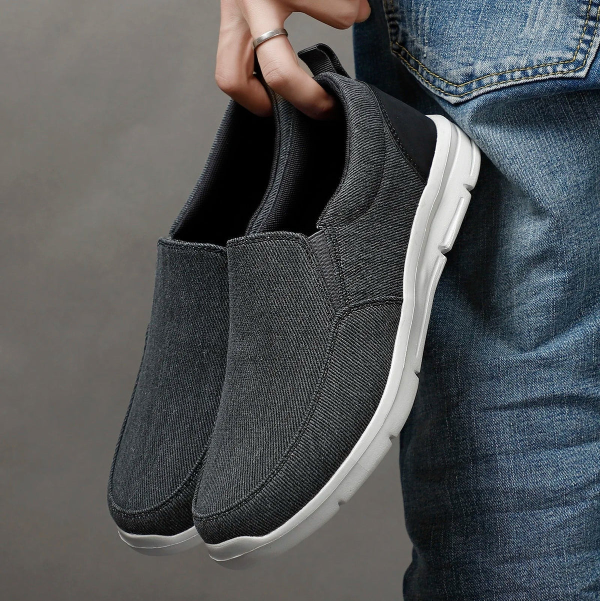 Tom slip on canvas shoes - Black pair view