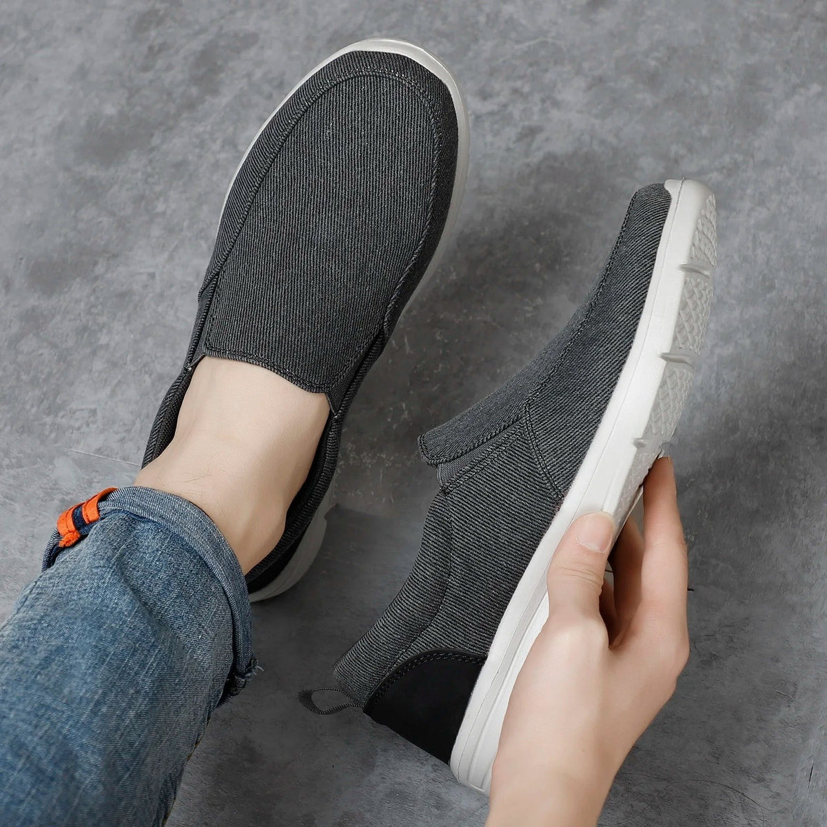Tom slip on canvas shoes - Black detail view